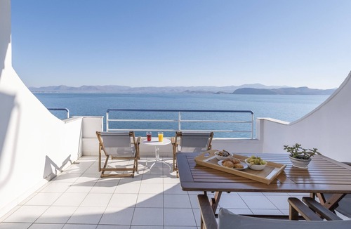 Kiveri Apartment | Holiday beach Studio, Unique sea view balcony, near Nafplio, Mycenae, Epidaurus