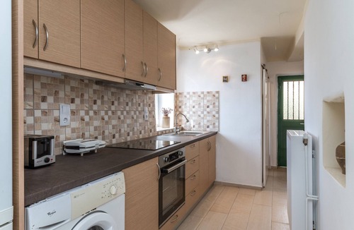Rogon House | Holiday Home 'Anemodroulis Kochilos Andros 4ppl' with Sea View, Private Terrace and Balcony