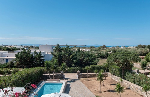 Chrissi Akti House | Holiday Home 'Blue Xenia - 3' with Sea View, Wi-Fi and Air Conditioning