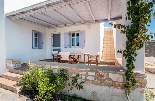 Chrissi Akti House | Holiday Home 'Blue Xenia' with Sea View, Wi-Fi and Air Conditioning