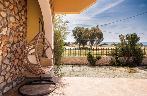 Lahania House | Holiday Home 'Casa D' Irene' with Sea View, Wi-Fi and Air Conditioning