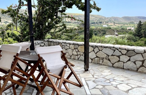 Kithira Apartment | Holiday Home 'Kythiris Studios - Bungalow 3' with Sea View, Wi-Fi and Air Conditioning
