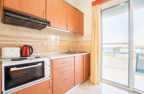 Livadia House | Holiday Home 'Olympus Tilos Apt Twin B1' with Sea View, Wi-Fi and Air Conditioning