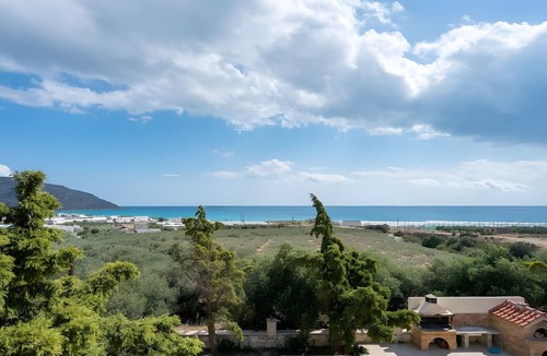 Goudhouros House | Holiday Home 'Remvi House Sea and Mountains View' with Sea View, Wi-Fi and Air Conditioning