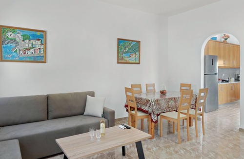 Zia House | Holiday Home 'Serenity House' with Sea View, Wi-Fi and Air Conditioning