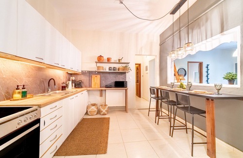 Lefkimmi House | Holiday Home 'Villa Depiros Corfu' with Private Terrace, Wi-Fi and Air Conditioning