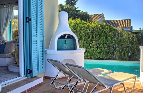 Kavallos House | Holiday Home 'Villa Ostria' with Sea View, Private Pool and Wi-Fi