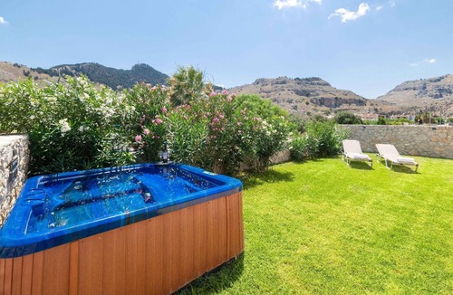 Kolymbia House | Holiday house Archangelos for 1 - 6 persons with 3 bedrooms - Twin house