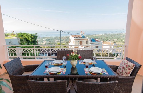 Dilofo House | Holiday house Giannoudi for 1 - 8 persons with 4 bedrooms - Twin house