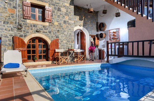 Mavrikiano House | Holiday house Plaka for 1 - 8 persons with 2 bedrooms - Holiday home