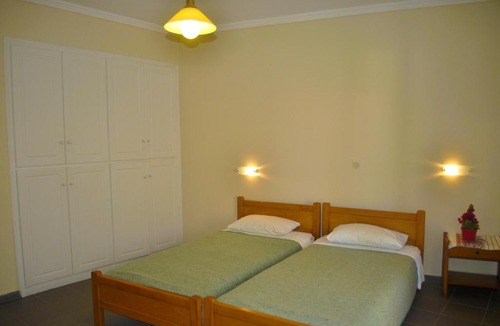 Agios Gordios Apartment | Holiday Studio Apartments Yannis on Agios Gordios beach in Corfu