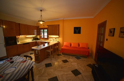 Tempi Villa | Holidays at your convenience. Holidays at home.