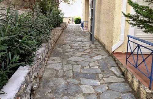 Theologos House | Homerez - Cosy House in Theologos with Balcony