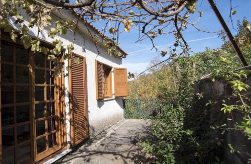 Manna House | Homerez - Nice house With mountain view and terrace