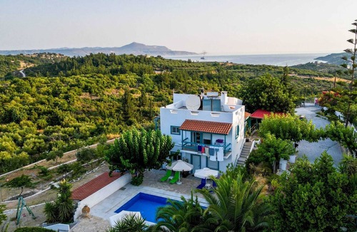 Douliana Apartment | Homerez - Seaside Apt in Almirida