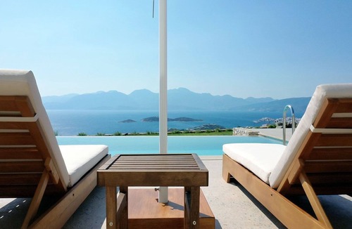 Agios Nikolaos Villa | Horizon View Villa with Endless View