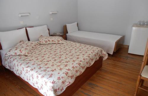 Loutraki-Agioi Theodoroi Hotel | Hotel Bretagne