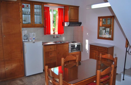 Paralio Astros House | Houdis House - A cheerful family house in the Peloponnese