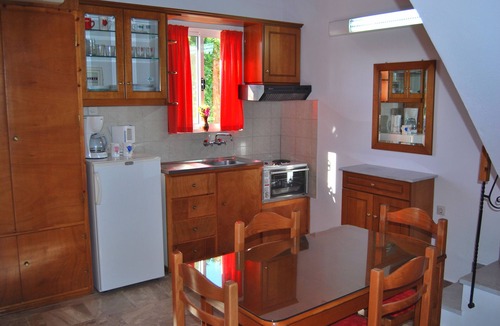 Paralio Astros House | Houdis Houses - Summer Holiday House in Beautiful outdoor space with pool