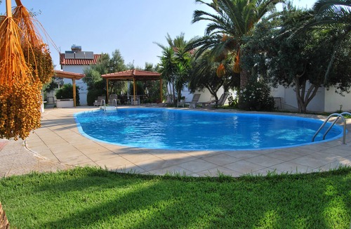 Paralio Astros House | Houdis Houses - Summer Holiday House in Beautiful outdoor space with pool