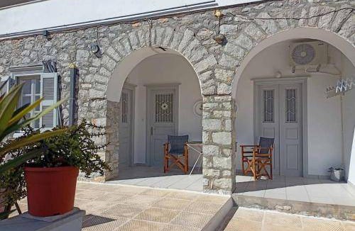 Hydra House | House ∙ 2 bedrooms ∙ 4 guests