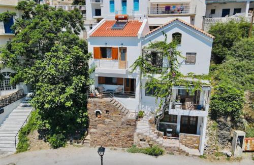 Evdilos House | House of light