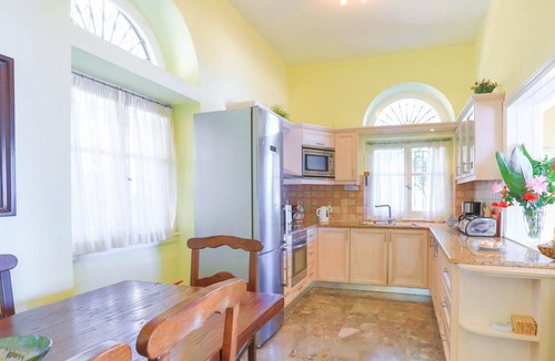 Katavolos Villa | House On The Rocks in Nisaki
