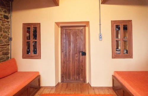 Ithomi Apartment | "Iali" Cottage House