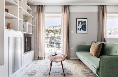 Koukaki Apartment | Iconic 1BR Apartment in Koukaki by UPSTREET