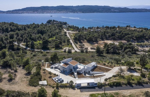 Kosta Villa | Ilios villa - a luxurious private shelter near to sea.