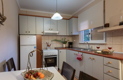Alonia Hotel | Ilyessa Cottages