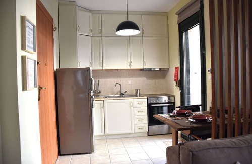 Kalamaria Condo | In the most beautiful area of Thessaloniki, in Aretsou Kalamaria . 1G Internet.