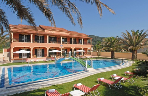 Termenades Apartment | In Villa Luxury Apartment with Pool