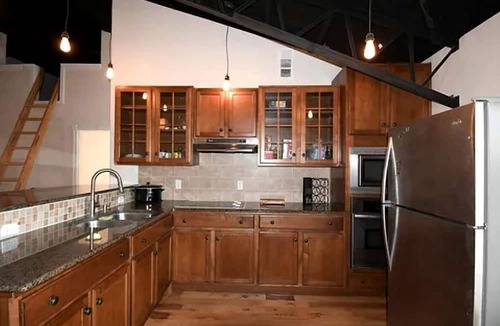 Cookson House | Incredible Spacious Rental with Fantastic Activities for an Unforgettable Family Adventure by the Lake in Cookson, Oklahoma