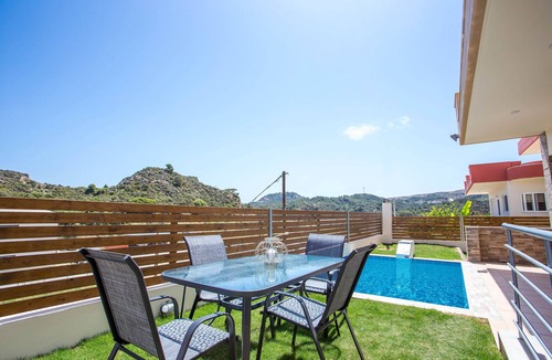 Filerimos Villa | Indipendend Villa MeFoMi