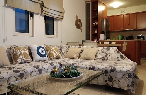 Pyrgos Psilonerou House | Infinity Night Villa - Family house by the sea