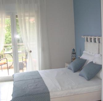 Chrisi Akti Apartment | Intra Mare