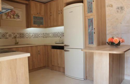 Monopari House | Ioanna House
