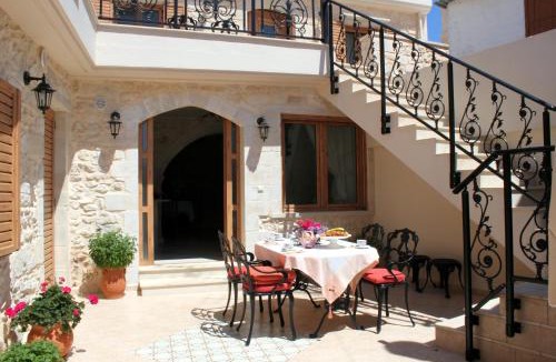 Monopari House | Ioanna House