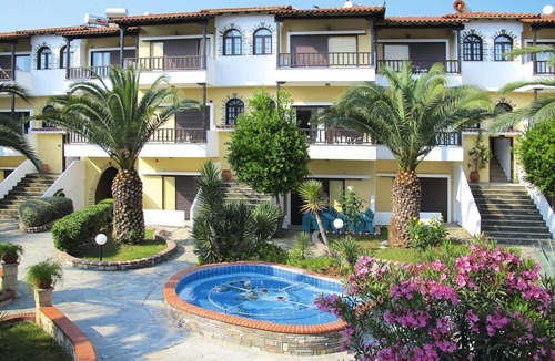 Pefkochori Apartment | Ioli Village Resort in Pefkochori