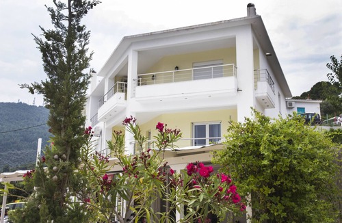 Skiathos Town Apartment | Iridanos Apartments