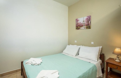Petaloudes Apartment | Irinis studio