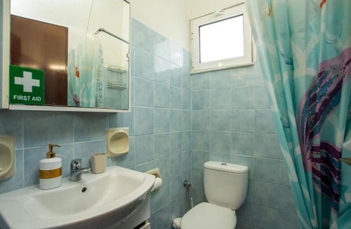 Petaloudes Apartment | Irinis studio