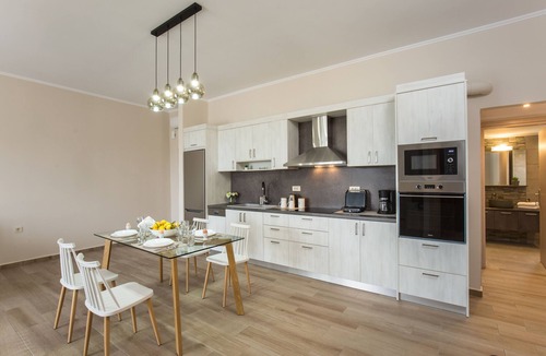 Korfalonas House | Iris holiday house is brand new, equipped with all the modern amenities!
