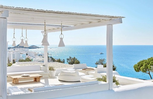 Platis Gialos Villa | ISholidays Mykonos Blu Deep Villa with PrivatePool