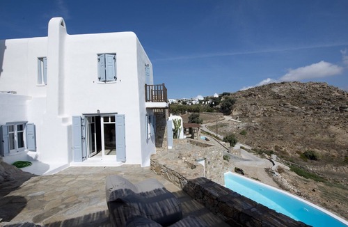 Psarou Villa | ISholidays Mykonos villa Azurite