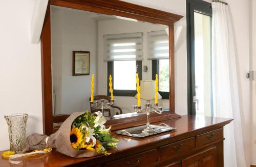 Chios Apartment | ISLAND Time Deluxe Apartment Downtown 3 floors