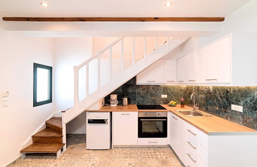 Istron Apartment | Istron Beachview Maisonette
