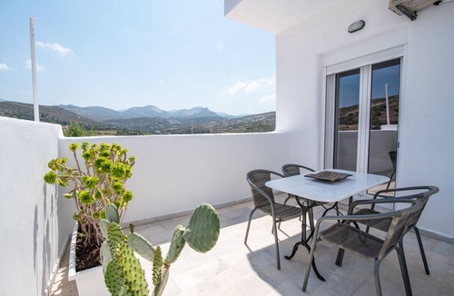 Naxos Cottage | IZABELLA’S HOUSE NAXOS