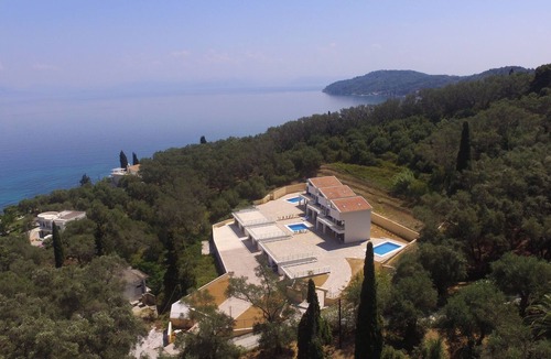 Agia Pelagia Chlomou Villa | Jackson Villas